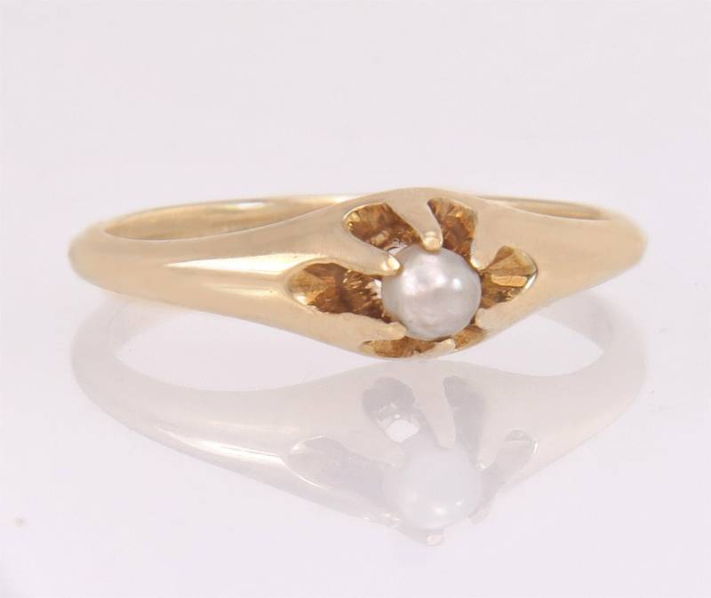 Vintage Zustand Echte Perle 14K Gelbgold Ring Mit Gravur Sweet Sixteen Größe 6 von EstateAntiqueJewelry
