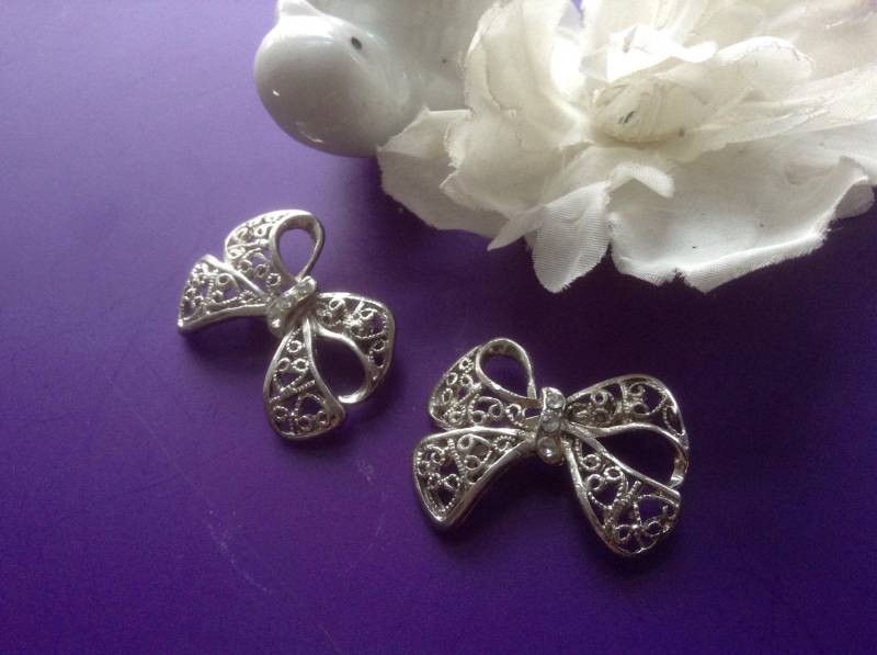 Filigrane Strass Schleife Anstecknadel Set 2 Brosche Vintage Silberfarben Brautstrauß Hochzeit Mutter Urlaub Lehrer Elegant Geschenk von EstatementTreasures