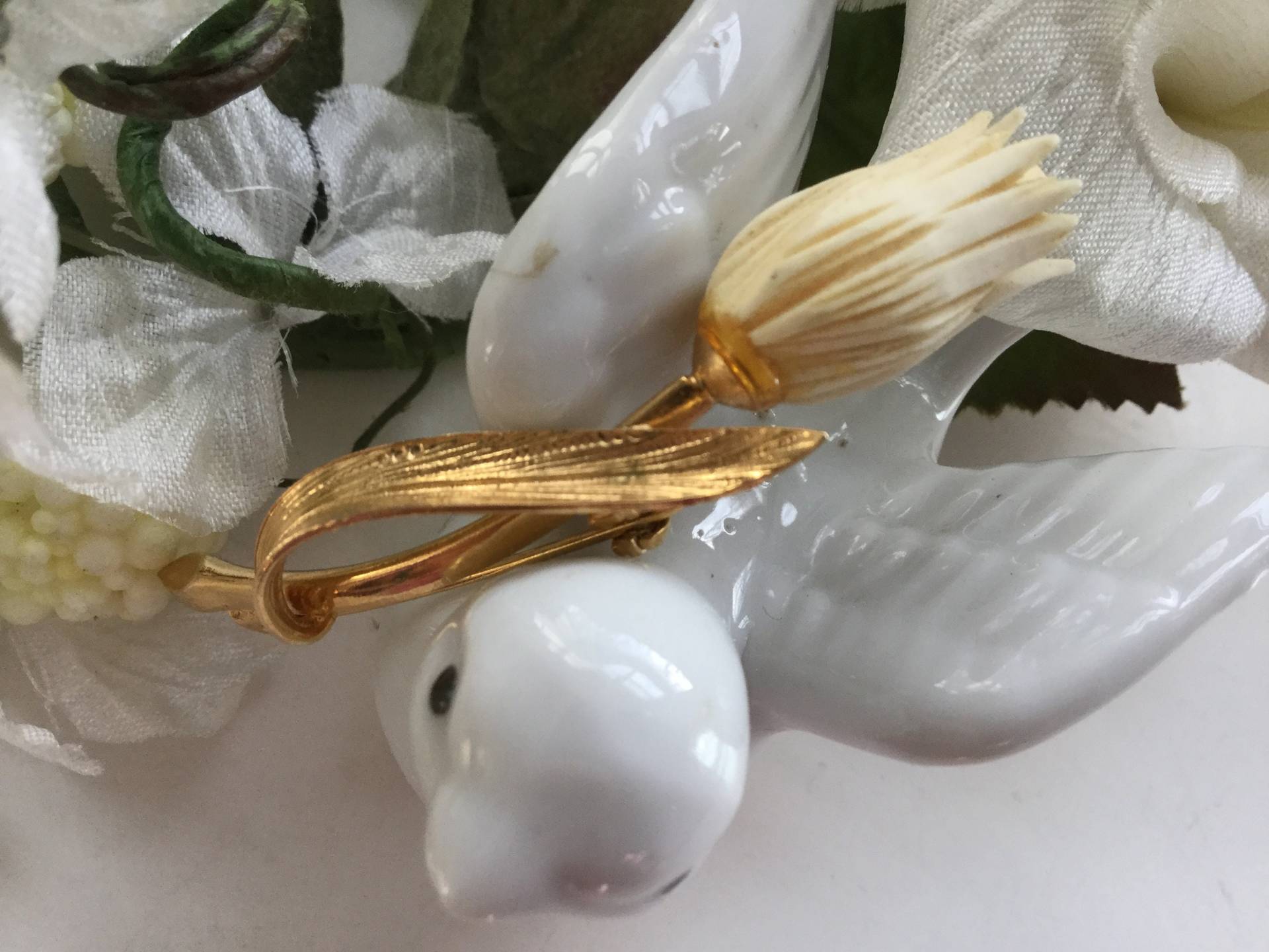 Geschnitzte Tulpen Brosche Anstecknadel Elfenbein Kunstharz Blume 50Er Jahre Sammlerstück Vintage Brautstrauß Hochzeit Kommunion Ostern Mutter von EstatementTreasures