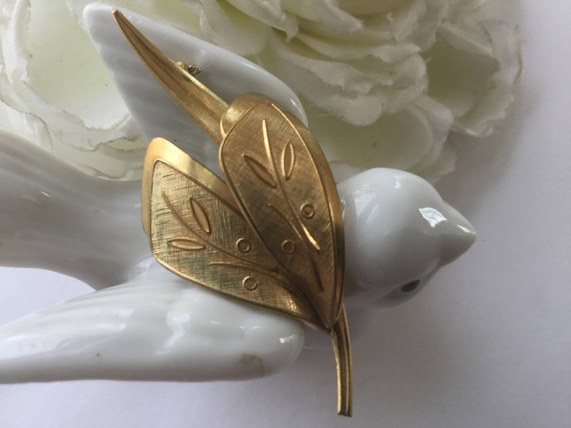 Rolled Blattgold Anstecknadel Brosche Germany Rgp Geätzt Floral Mid Century Brautstrauß 50Er Jahre Hochzeitsgeschenk von EstatementTreasures