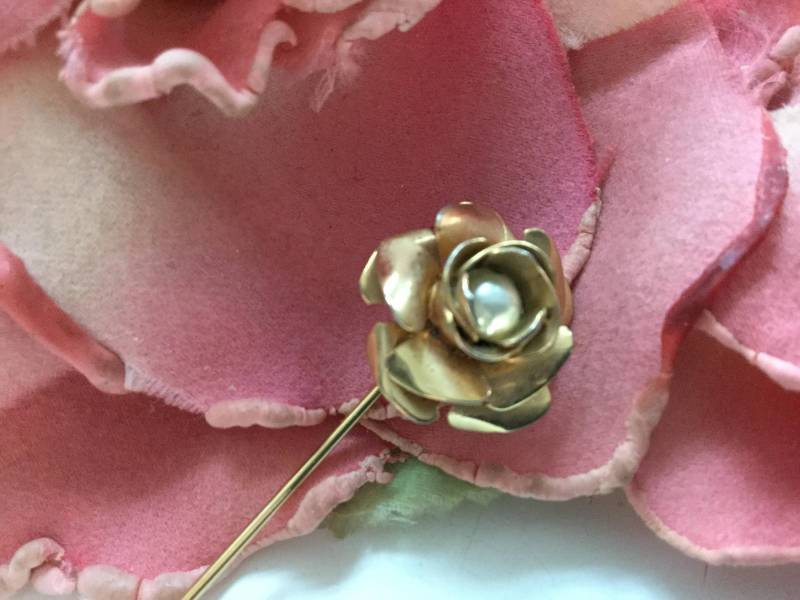 Rose Stick Pin Faux Perle Hochzeit Boutonniere Bräutigam Erste Kommunion Hut Schal Revers Anzug Pullover Frühling Ostern Schmuck Geburtstag Urlaub von EstatementTreasures