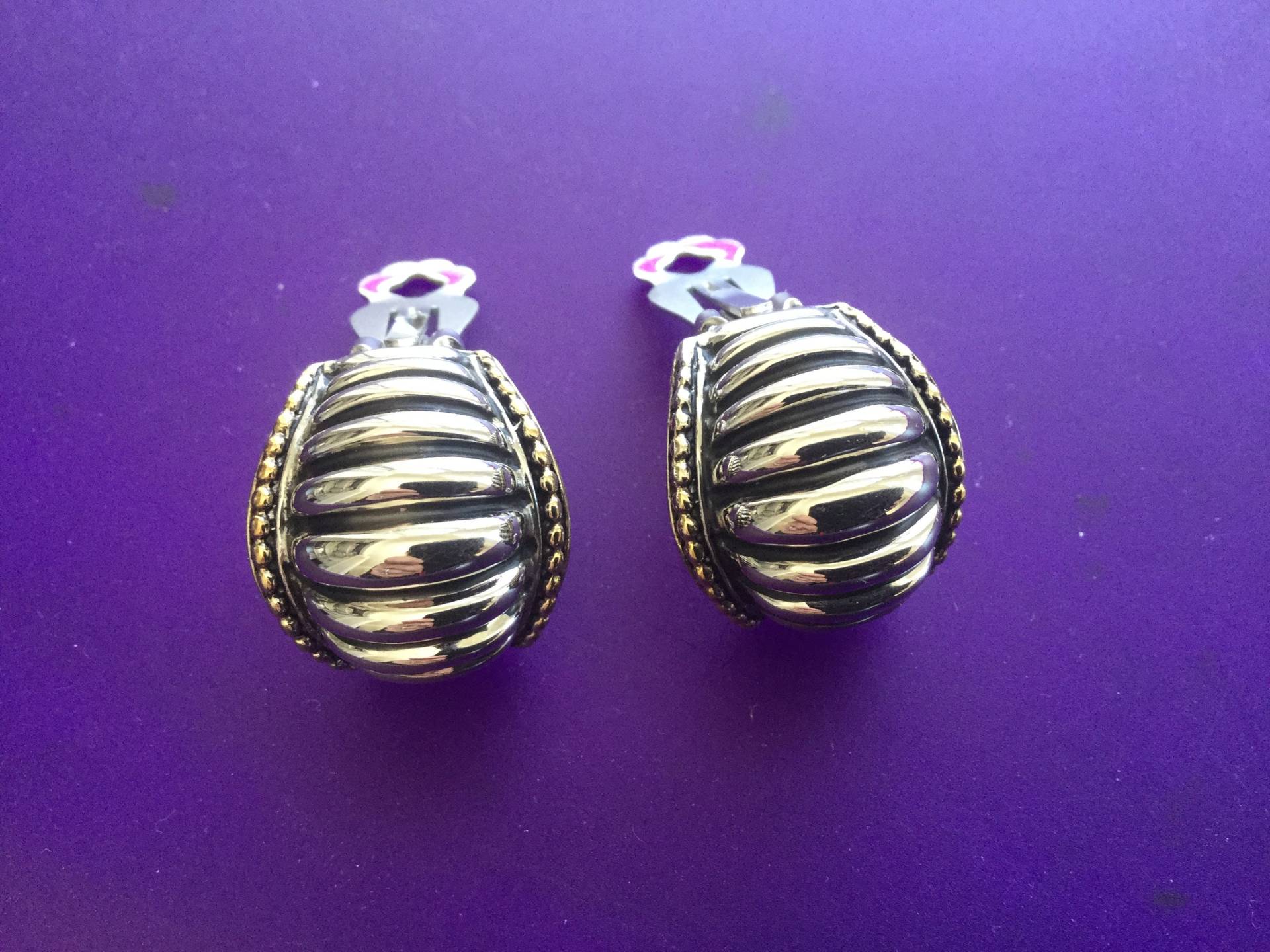 Zwei Ton Halb Hoop Ohrringe Clips Kostüm Silber Gold Melon Domed Mutter Graduierung Geburtstag Lehrer Jeden Tag Geschenk von EstatementTreasures