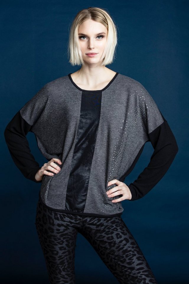 Estefania for woman Langarmshirt 167-1637 weiches Langarmshirt mit Ledereinsatz und Strassbesatz seitlicher Strassbesatz, locker-elegant von Estefania for woman