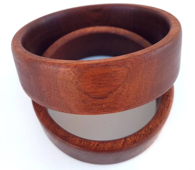 Holzarmreif Für Damen, Armreife, Hochzeit, Freundschaft, Edel, Zauber Der Natur - Armreif Aus Edelholz Mahagoni Handmade Germany von Estefanos