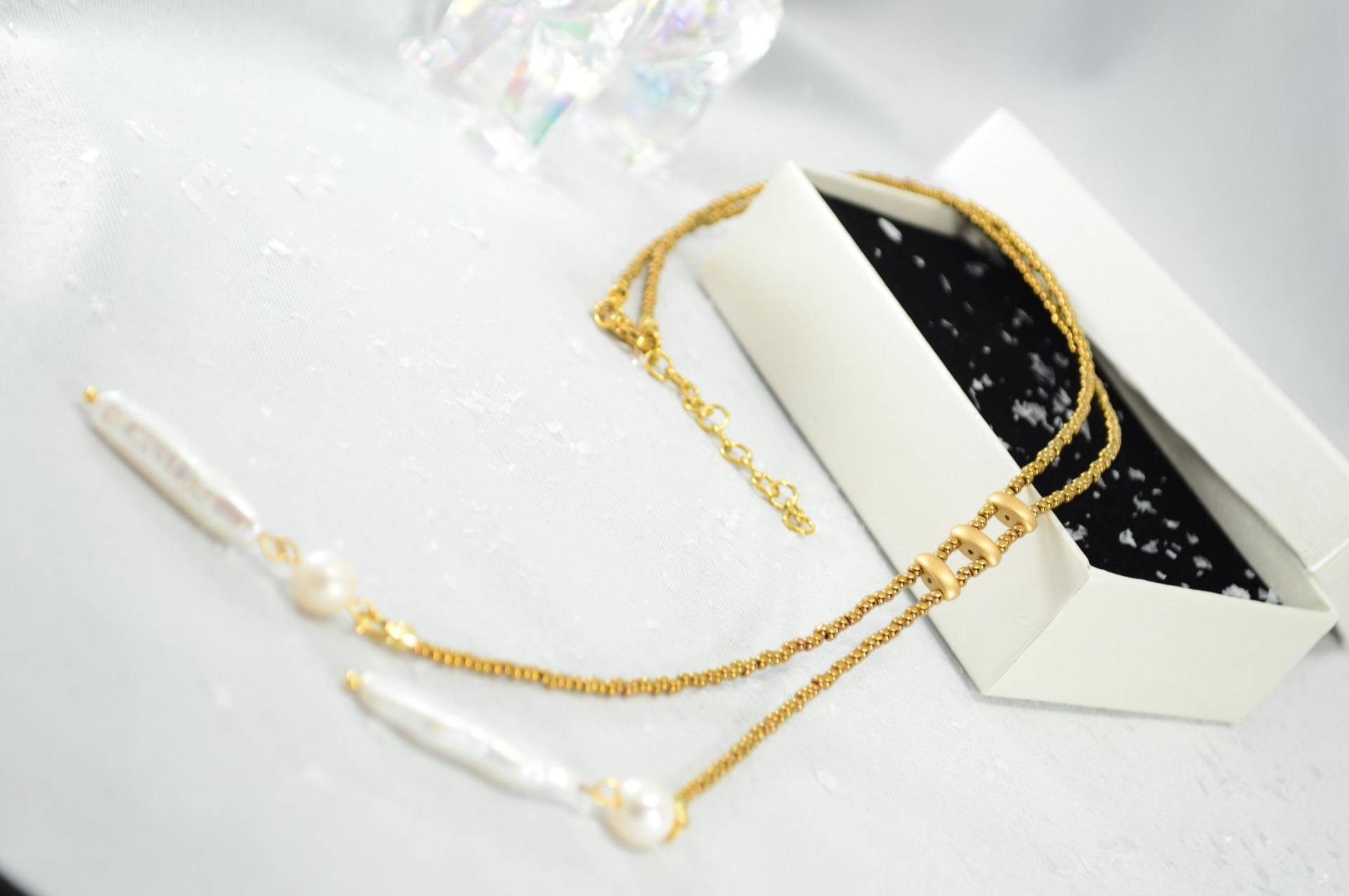 Gold Lariat Halskette Süßwasserperle Y Tropfen Anhänger von Estibela