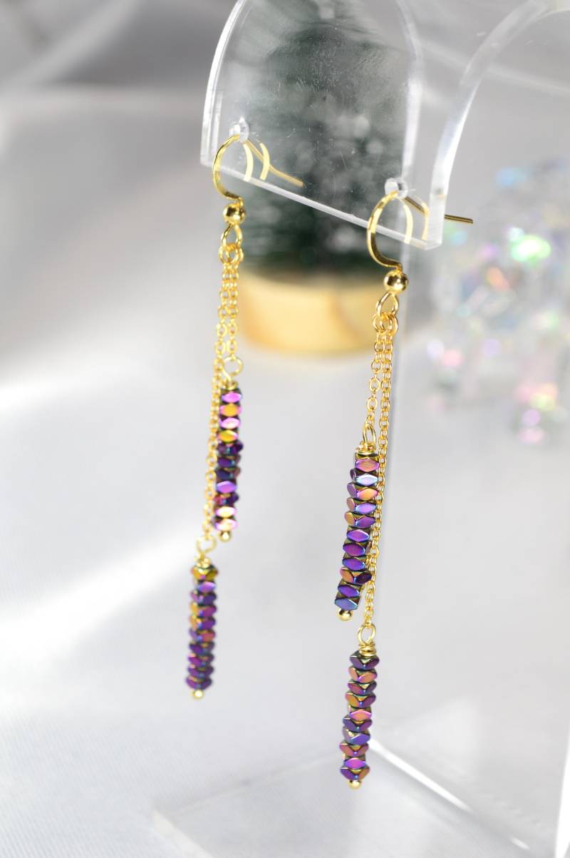 Hämatit Ohrringe, Goldfarbener Edelstahl, Schimmernde Perlen von Estibela