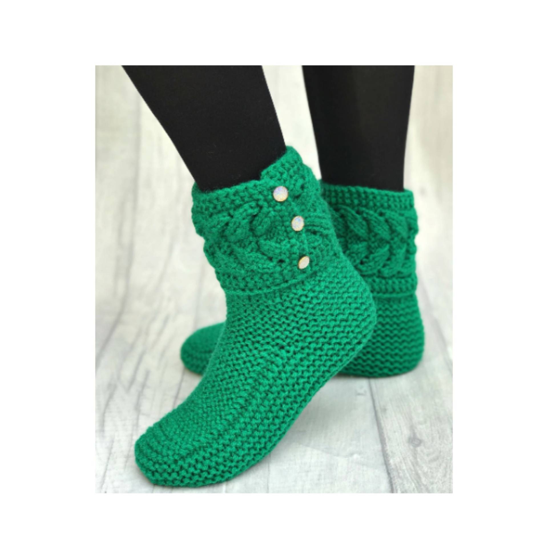 Handgestrickte Wolle Slipper Socken, Grüne Zopfmuster Booties Handgestrickte Wolle Slipper Socken, Grüne Zopfmuster Booties von EstiloShop