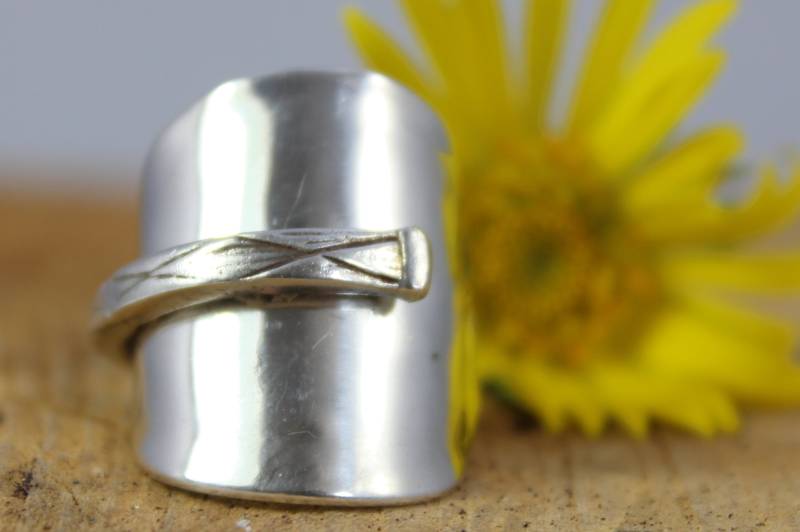 Silber Ring 800 Er Aus Silberbesteck Ca. 52 Mm | 16, 5 Silber Ring 800 Er Aus Silberbesteck Ca. 52 Mm | 16, 5 von Etagere2000