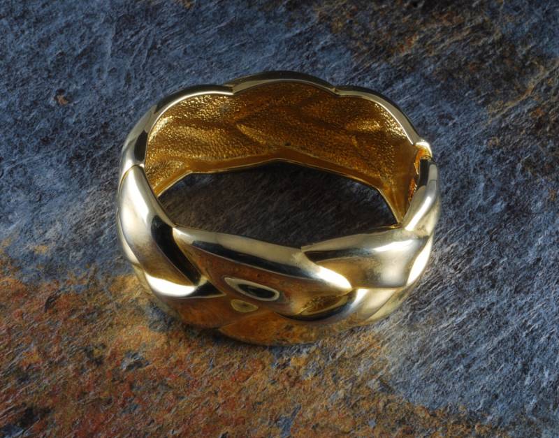 Retro Damen Armband Manschette Scharnier Gold Ton Metall Geflochtene Textur Schmuck Weighty von EternalBohemian