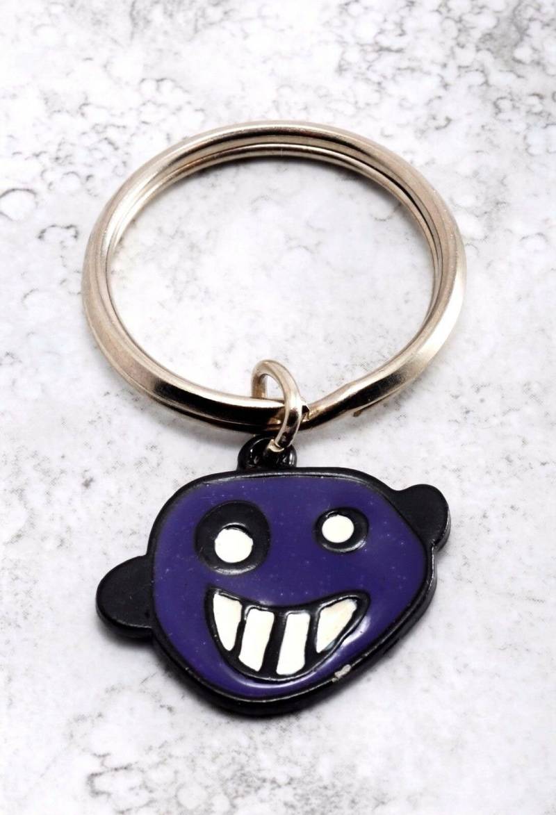 Retro Schlüsselanhänger Enamel Newbury Comics Gesicht Schwarz Metall Silber Ton Ring von EternalBohemian