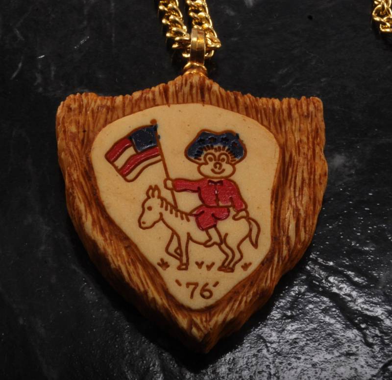 Vintage 1970Er Jahre Ronny Patriotic Usa Halskette Schmuck Reiten Flagge Winken von EternalBohemian