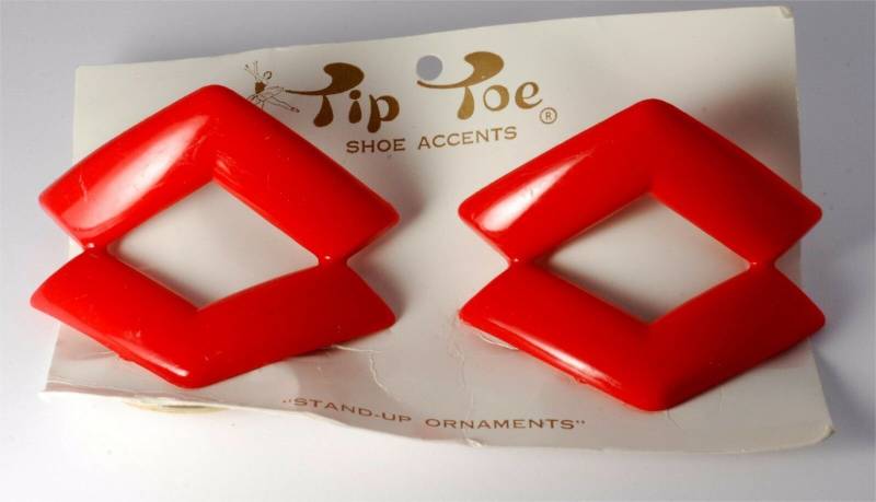 Vintage Rote Spitze Toe Shoe Clips Art-Deco-stil Kunststoff Schuhzubehör von EternalBohemian