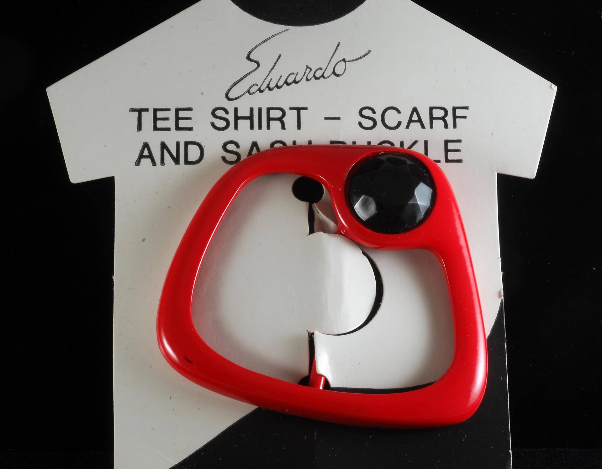 Vintage T Shirt Schal Schärpe Schnalle Abstrakt Rot Metall Schwarz Edelstein Tshirt Eduardo von EternalBohemian