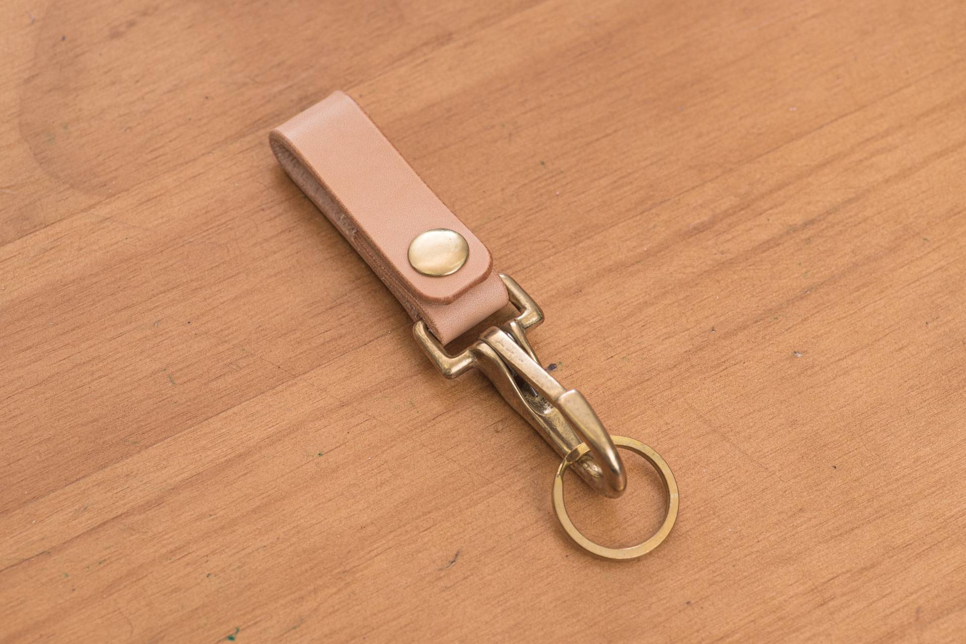 Naturleder Schlüsselhalter/Gürtel Schleife Mit Solid Brass Hardware Und Snap Naturleder Schlüsselhalter/Gürtel Schleife Mit Solid Brass Hardware Und Snap von EternalLeatherGoods