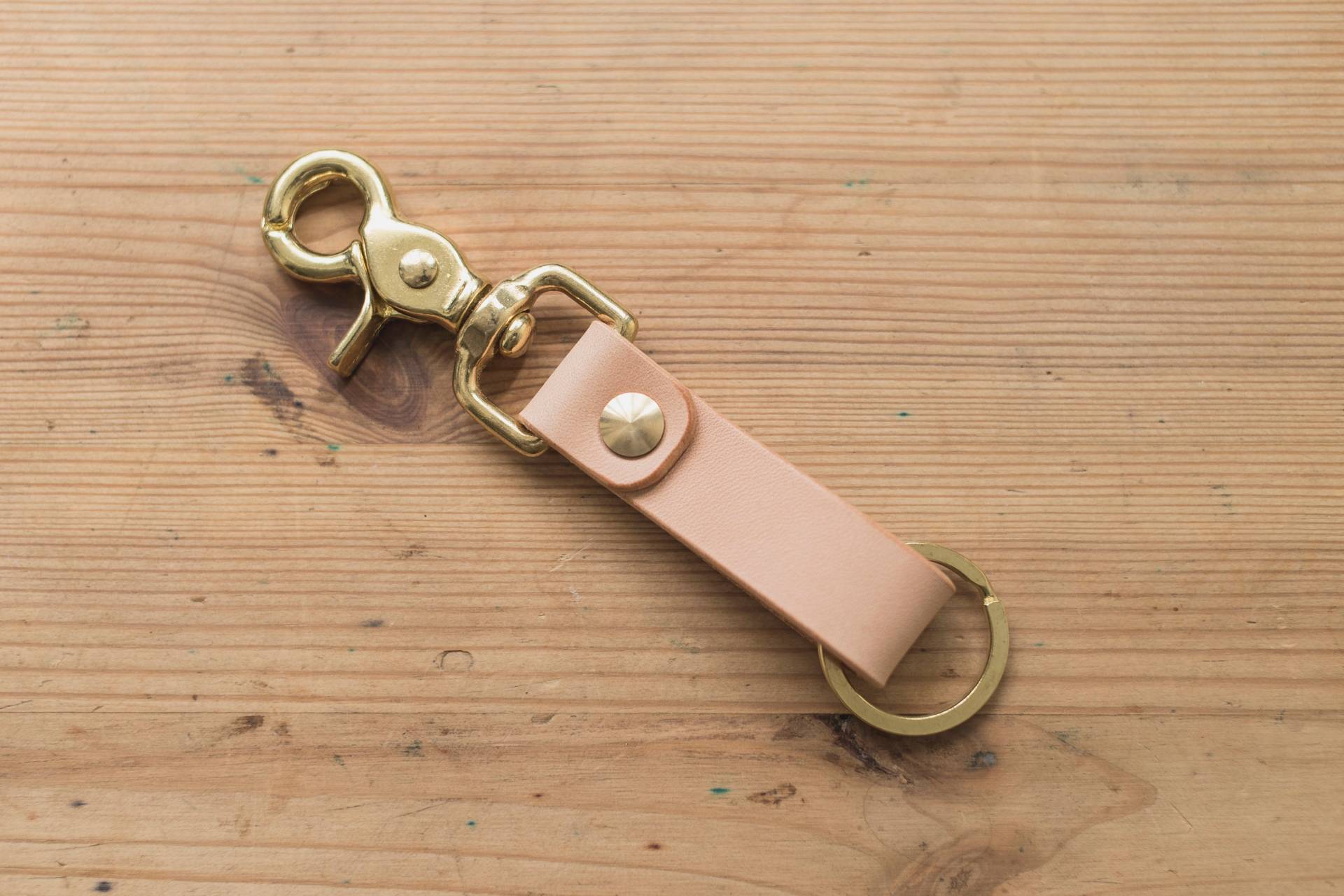 Schlüsselhalter Aus Naturleder Mit Sicherheitsverschluss Schlüsselhalter Aus Naturleder Mit Sicherheitsverschluss von EternalLeatherGoods