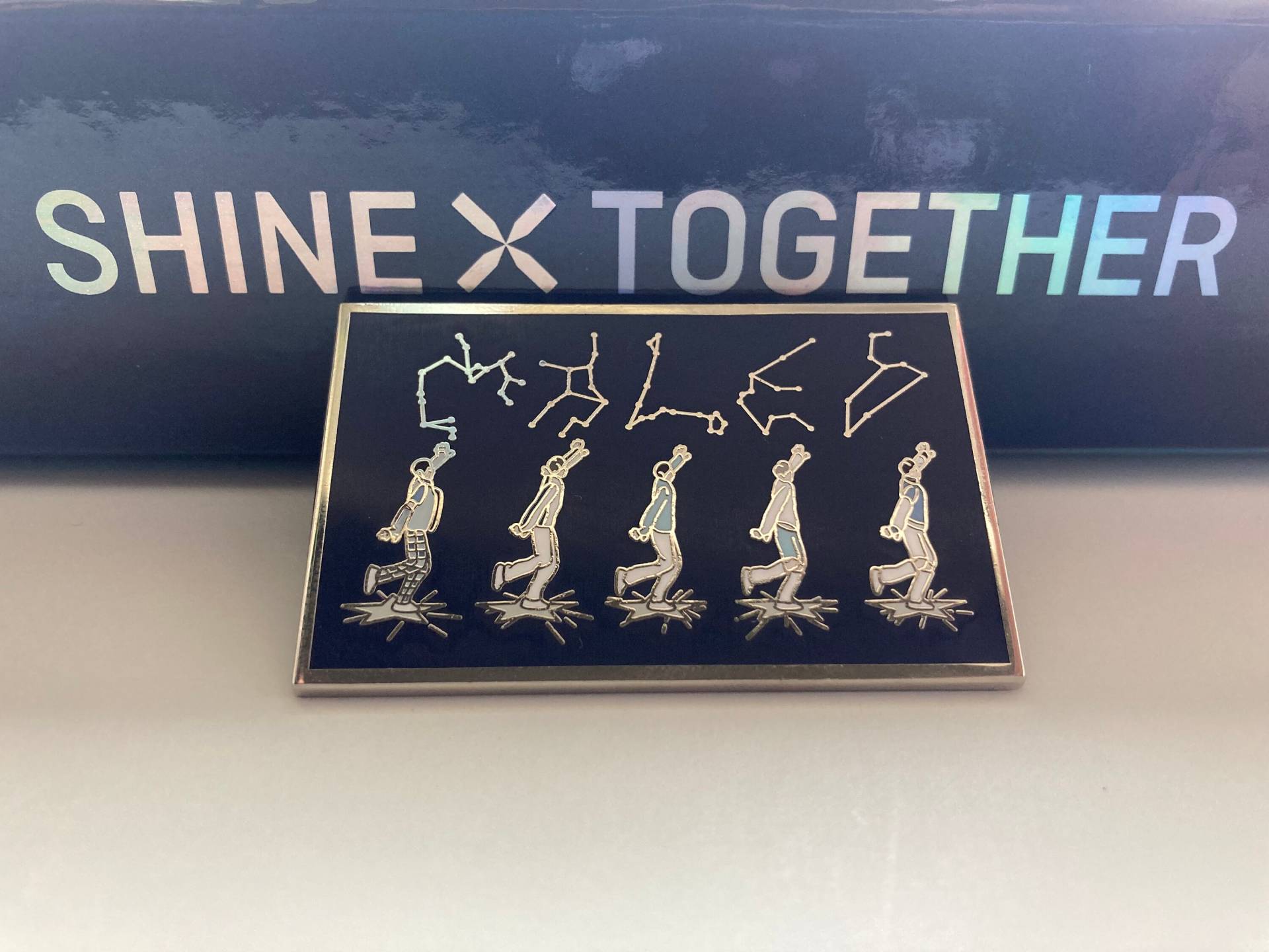 Springen Durch Die Sterne Pin Springen Durch Die Sterne Pin von EternalLightDesign
