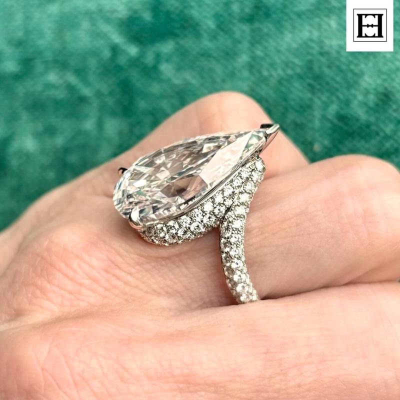 15 Kt Birnen Moissanit Verlobungsring, Doppel Halo Pave Band, Statement Ring, Weißgold Luxus Cocktailring, Brautring Für Sie 15 Kt Birnen Moissanit Verlobungsring, Doppel Halo Pave Band, Statement Ring, Weißgold Luxus Cocktailring, Brautring Für Sie von EternaleleganceDE