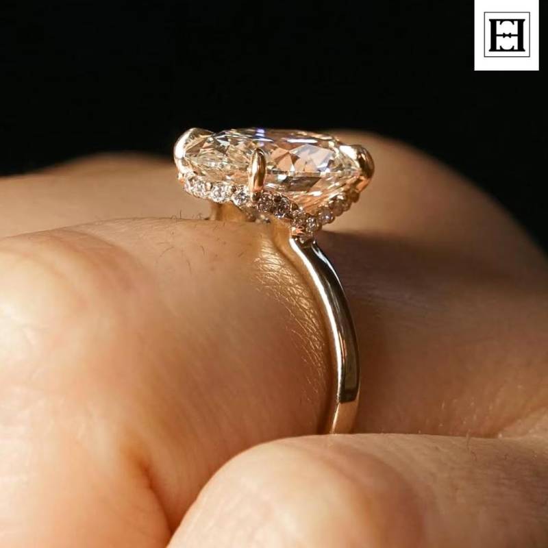 3 Ct Ovaler Moissanit Verlobungsring Verborgener Heiligenschein, 14K Gold Solitaire 3 Ct Ovaler Moissanit Verlobungsring Verborgener Heiligenschein, 14K Gold Solitaire von EternaleleganceDE
