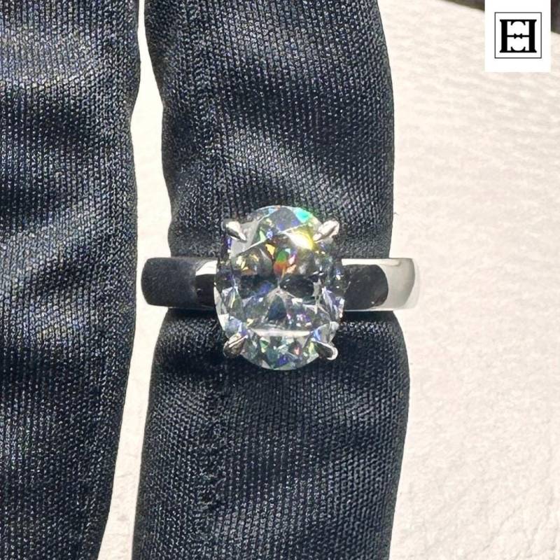 3 Karat Oval Grauer Moissanit Verlobungsring - Sterling Silber Solitär 3 Karat Oval Grauer Moissanit Verlobungsring - Sterling Silber Solitär von EternaleleganceDE