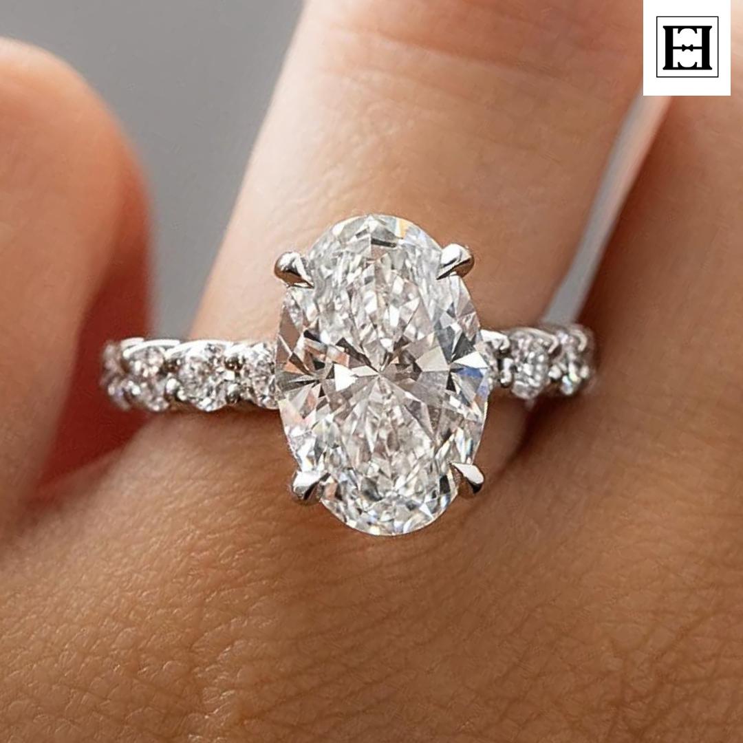 3 Ct Ovalschliff Moissanit Verlobungsring Set, Weißgold Funkelnder Brautring Mit Akzentuiertem Band, Vintage-Inspirierter Hochzeitsschmuck Für Sie von EternaleleganceDE