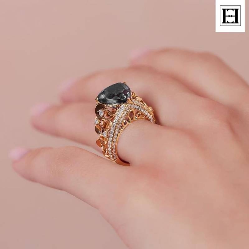 3 Karat Trilliant Dunkelgrauer Moissanit Ring Jugendstil Gelbgold Akzente von EternaleleganceDE