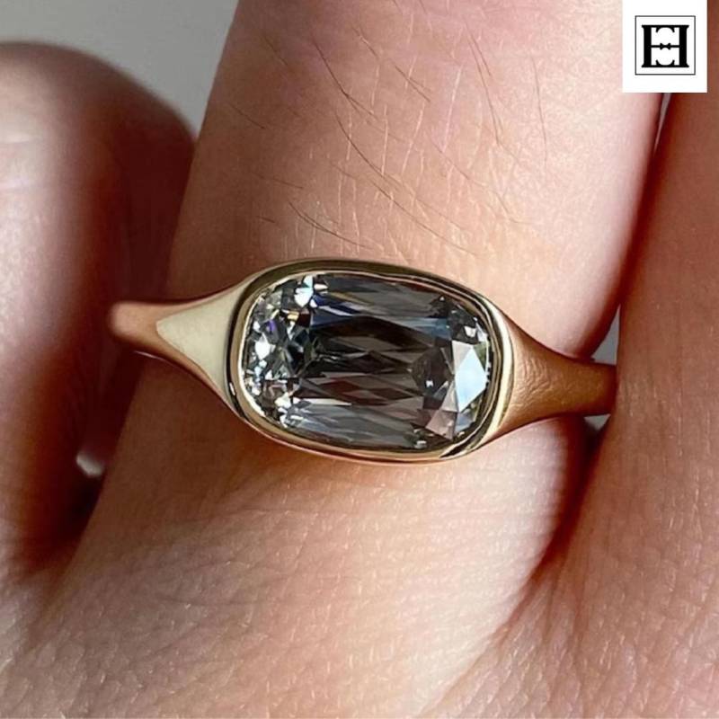 Grauer 4 Ct Criss Cut Moissanit Ring Solid Gold Lünette Set Verlobungsschmuck Grauer 4 Ct Criss Cut Moissanit Ring Solid Gold Lünette Set Verlobungsschmuck von EternaleleganceDE