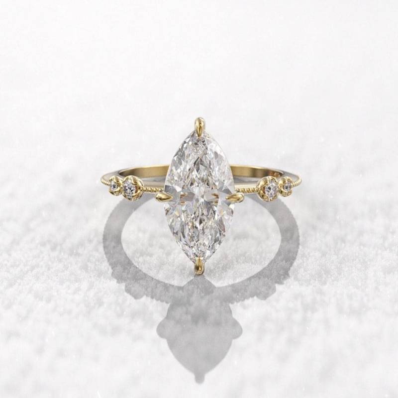 4 Karat Marquise Moissanit Verlobungsring 14K Gold, Pavé Akzente 4 Karat Marquise Moissanit Verlobungsring 14K Gold, Pavé Akzente von EternaleleganceDE