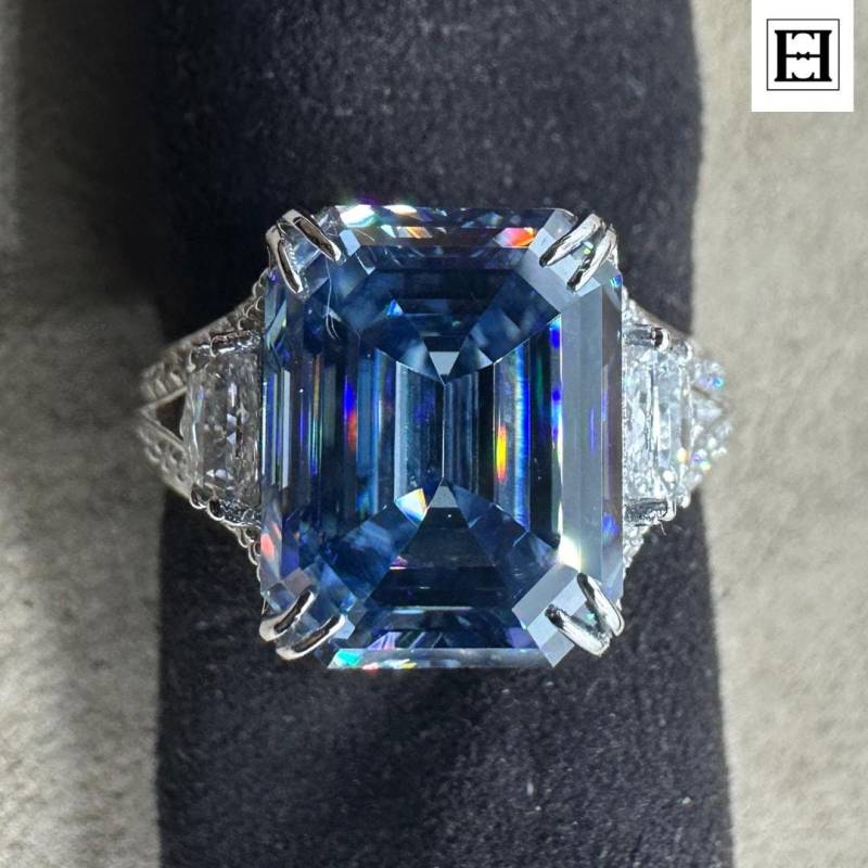 Blauer Moissanit Verlobungsring Mit Smaragdschliff Weißgold/Art Deco von EternaleleganceDE