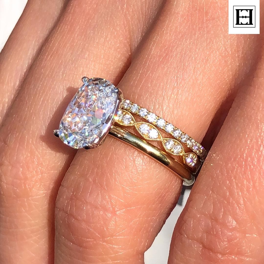 Kissenschliff Moissanit Verlobungsring Set 14K Gelbgold Pave Diamant Braut Stapel von EternaleleganceDE