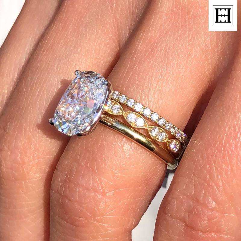 Kissenschliff Moissanit Verlobungsring Set 14K Gelbgold Pave Diamant Braut Stapel von EternaleleganceDE