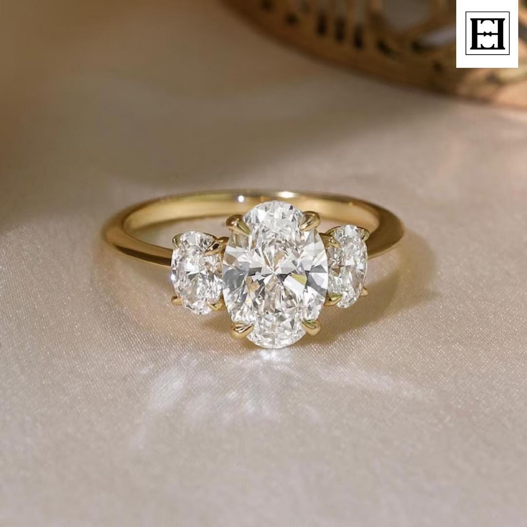 Ovaler Moissanit Trilogy Ring 585Er Gelbgold, Messerschnitt von EternaleleganceDE