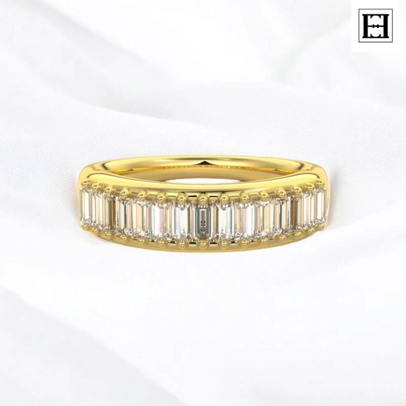 Trauring Mit Baguette Moissanit Art Deco Ring Aus 14K Gelbgold Trauring Mit Baguette Moissanit Art Deco Ring Aus 14K Gelbgold von EternaleleganceDE