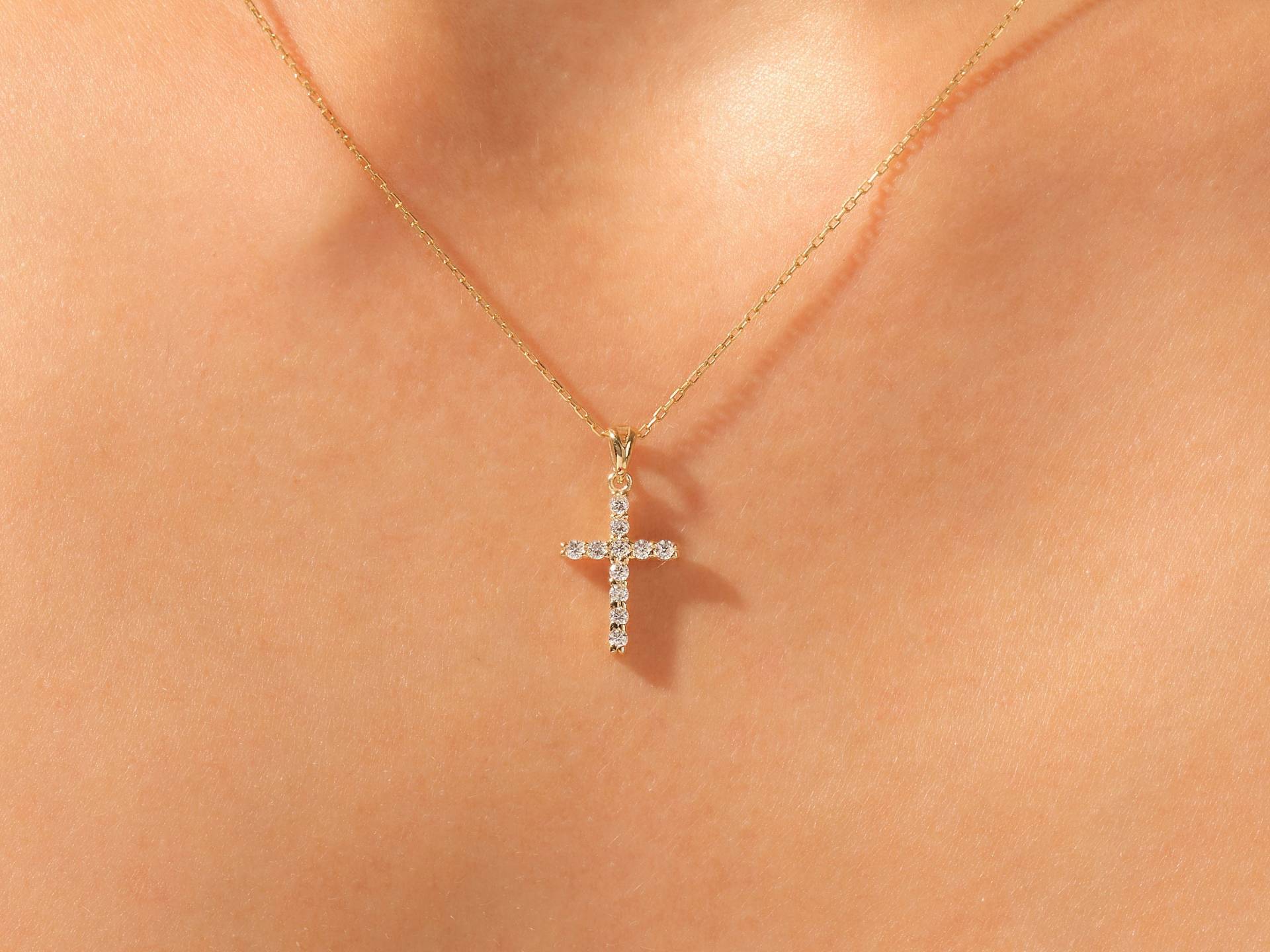 14K Solid Gold Diamant Kreuz Anhänger/Bold 0.22Ct Für Frauen Echte Halskette Religiöses Geburtstagsgeschenk von Eternate