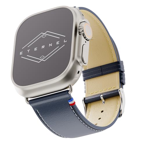 Eternel – Simple tour Armband ikonisch – Kompatibel mit allen Apple Watch Modellen – 45/46mm – Handgefertigt in Frankreich – Pflanzlich gegerbtes Leder – Bleu Marine – Adapter in titane ultra von Eternel