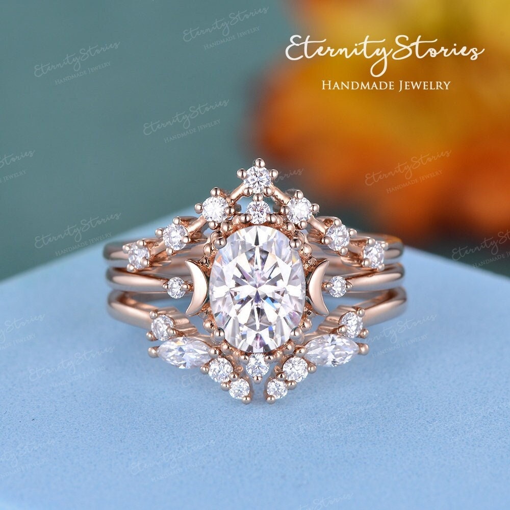 1.5Ct Vintage Moissanite Verlobungsring Celestial Moon Ehering Set Oval Cut Ring Rose Gold Frauen Braut Einzigartig von EternityStories