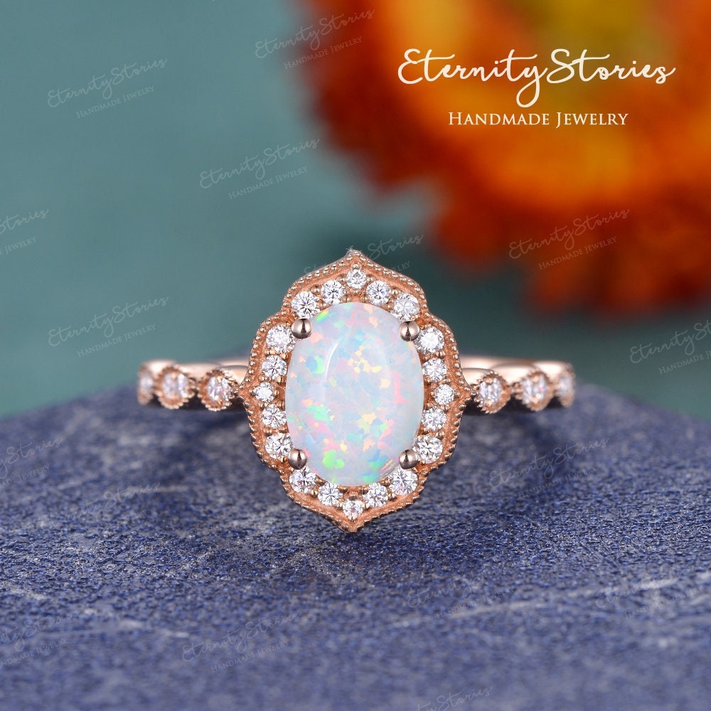 Art Deco Oval Opal Verlobungsring Roségold Lab Brautring Vintage Blatt Halo Milgrain Blume Inspiriert Ring Versprechen Frauen Geschenk von EternityStories