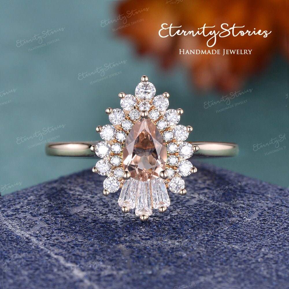 Cocktail Ring Pear Shaped Morganit Verlobungsring Rosegold Hochzeit Frauen Double Halo Diamant Moissanit Unikat Jahrestag Baguette Cut von EternityStories