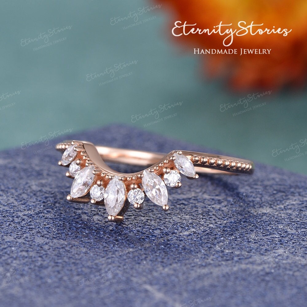 Marquise Geschwungenes Hochzeitsband Rosegold Hochzeit Frauen Milgrain Enhanced Stapelring Moissanit Band Diamant Ring Personalisiert Nach Maß von EternityStories