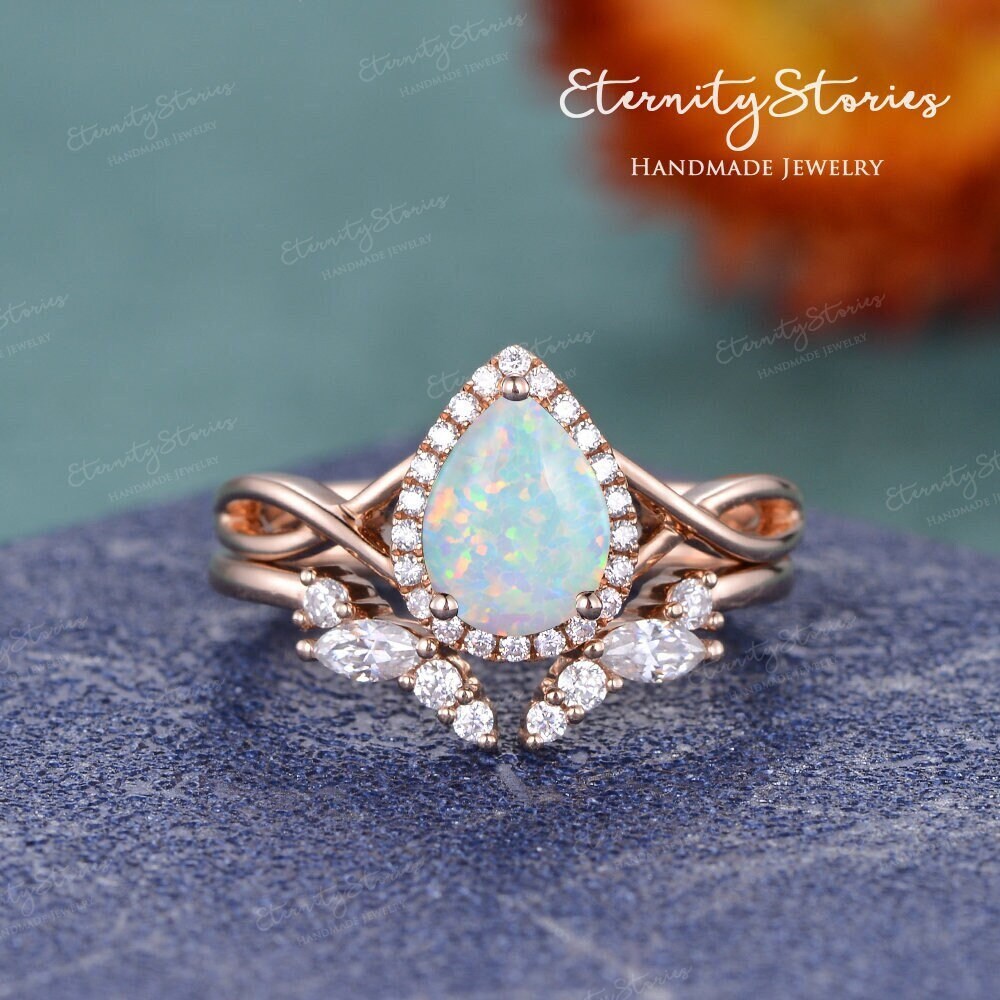 Opal Rose Gold Verlobungsring Set Infinity Braut Pear Lab Ring Moissanit Halo Stapeln Marquise Gewölbt Band Oktober Geburtsstein von EternityStories