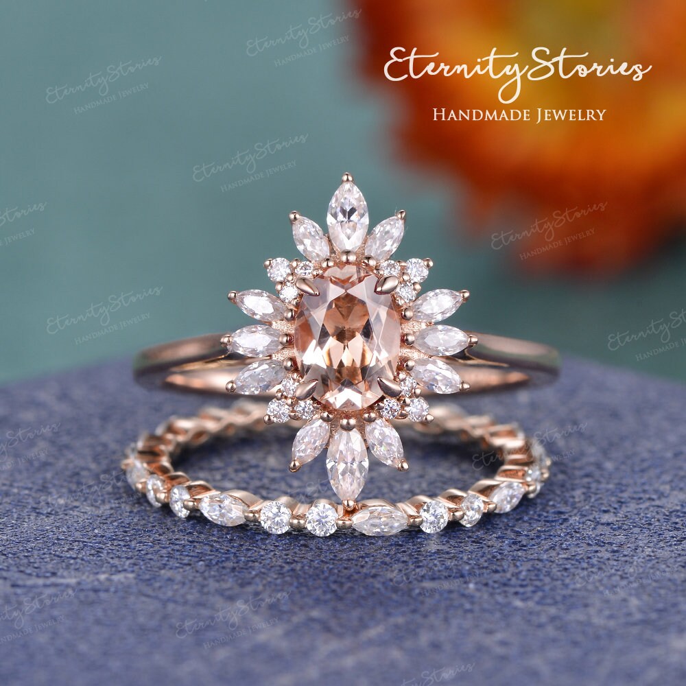 Oval Cut Morganit Brautset Rosegold Verlobungsring Set Frauen Unikat Cocktail Ring Marquise Diamant Halo Stapelring Dom von EternityStories