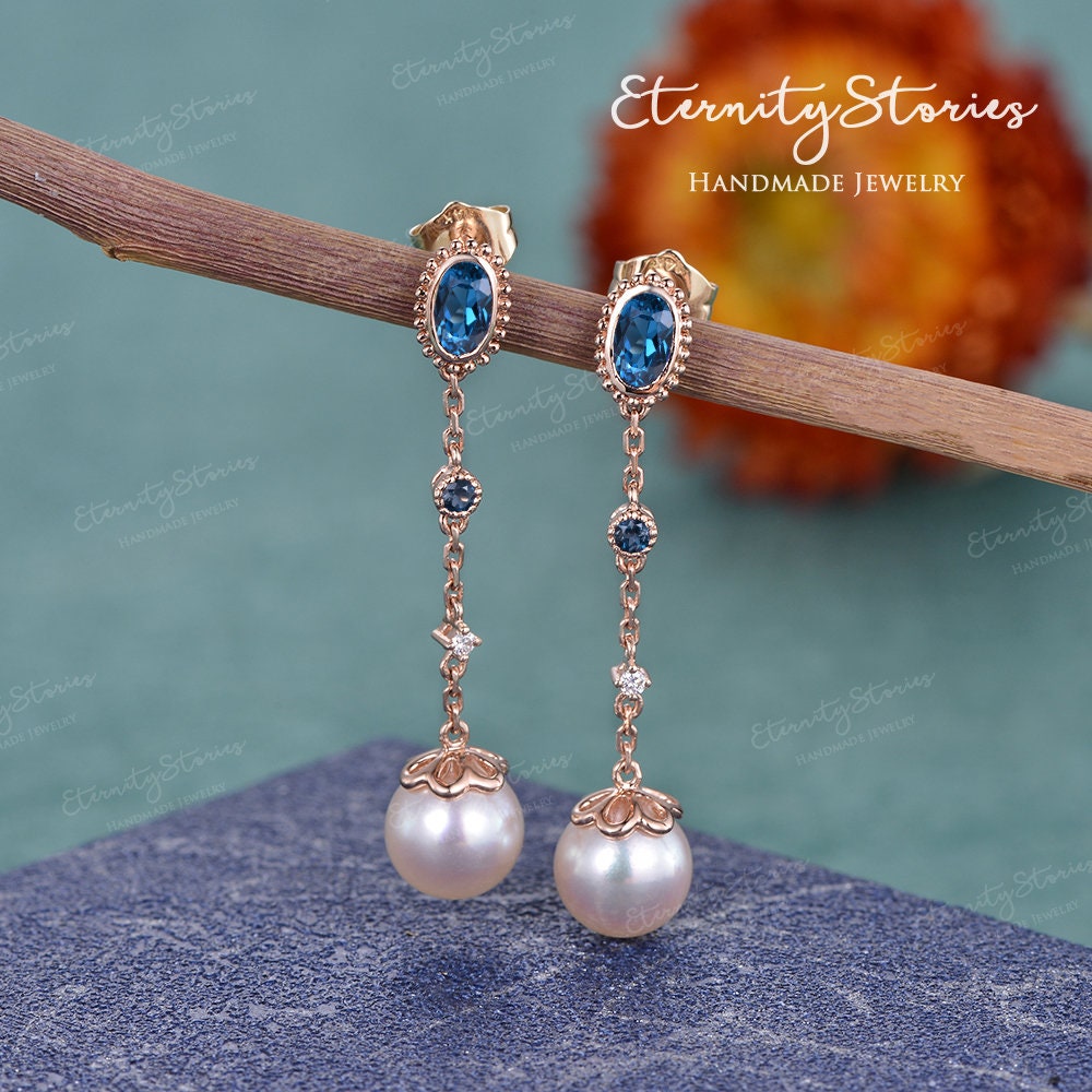 Perlen Und London Blue Topas Ohrringe Ohrhänger Eardrop Art Deco Schmuck Blautopas Tropfen Frauen Rosegold von EternityStories