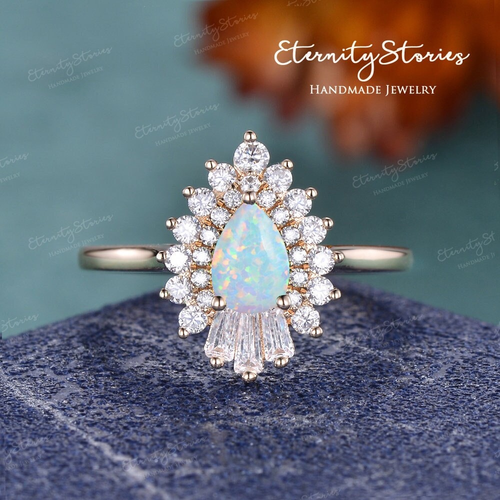 Rosegold Cocktail Ring Regenbogen Opal Pear Shaped Verlobungsring Hochzeit Frauen Double Halo Diamant Moissanit Unikat Jahrestag von EternityStories