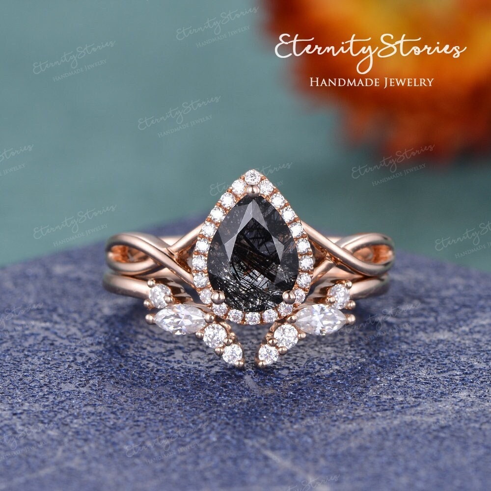 Salz Und Pfeffer Kristall Verlobungsring Set Infinity Schwarz Rutilquarz Braut Stapel Halo Ring Roségold Unikat Offenes Hochzeitsband von EternityStories