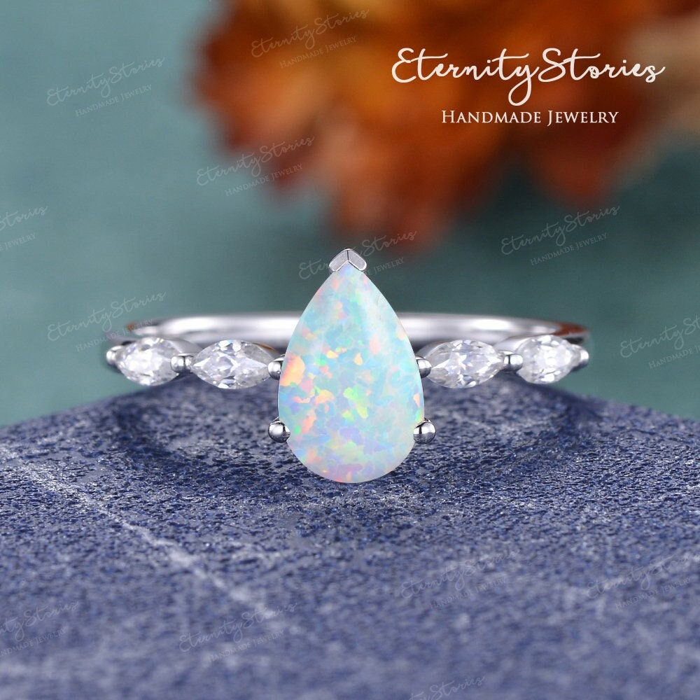 Weiß Gold Pear Shaped Opal Verlobungsring Ring Damen Marquise Moissanit Art Deco Halb Ewigkeit Diamant Geschenk von EternityStories