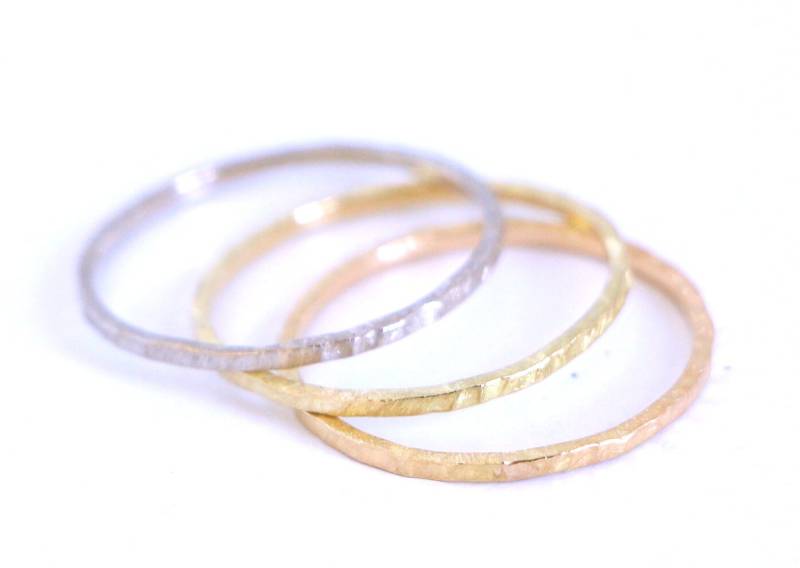 Minimal Gehämmerter Goldring Aus Zertifiert Fairmined Gold-Maßgeschneidert Ehering-Auf Bestellung in Meiner Werkstatt Gemacht Minimal Gehämmerter Goldring Aus Zertifiert Fairmined Gold-Maßgeschneidert Ehering-Auf Bestellung in Meiner Werkstatt Gemacht von EthicaljewelryEB