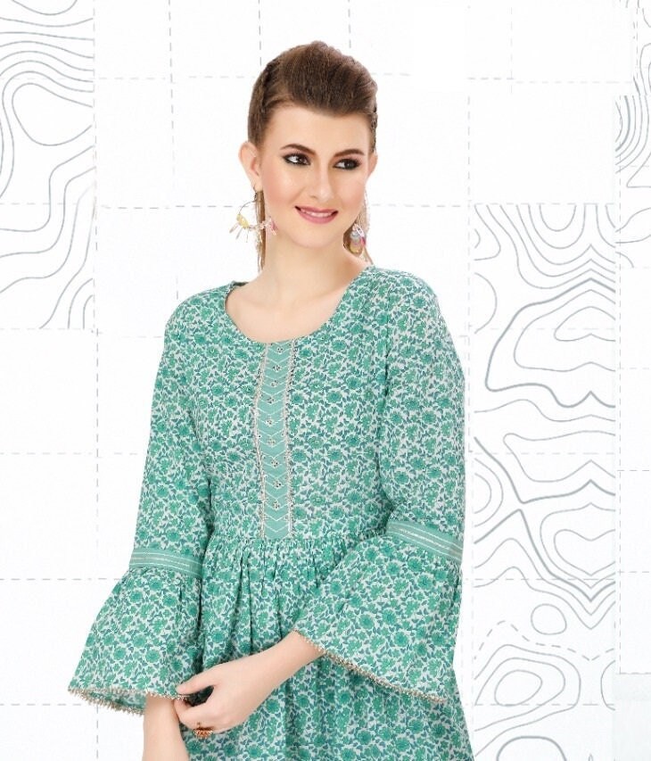 Damen Tunika/Kurze Kurta/Baumwolle Kurta/Tunika/Embordered Kurta Mit Spiegelarbeit/Baumwoll Tops/Bluse/Lakhnavi Kurta/Short Kurti Damen Tunika/Kurze Kurta/Baumwolle Kurta/Tunika/Embordered Kurta Mit Spiegelarbeit/Baumwoll Tops/Bluse/Lakhnavi Kurta/Short Kurti von EthnicPehnava
