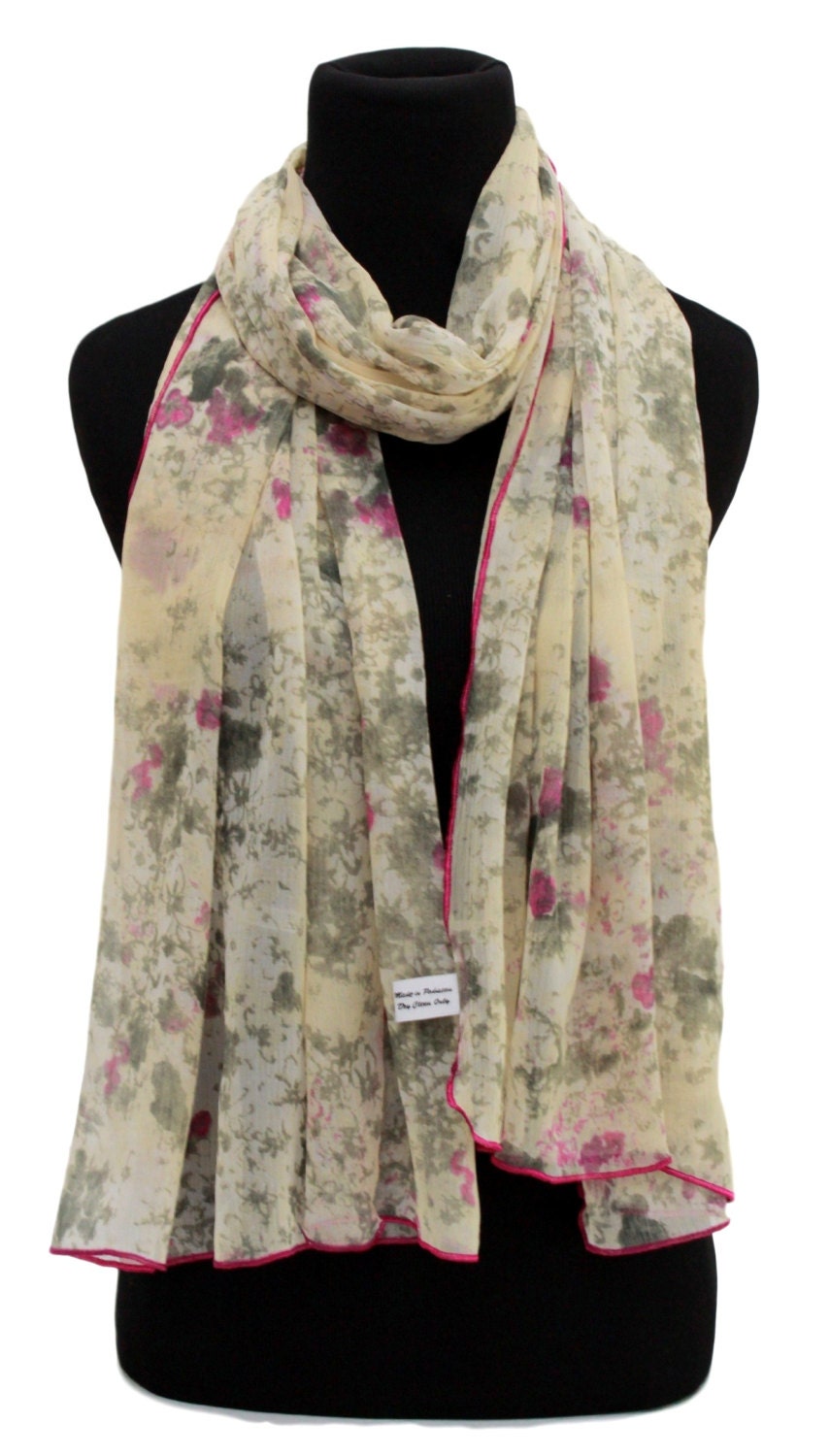 Boho Frühlingsschal - Leichter Chiffon Schal Sommer Übergroße Frühling Floral Für Frauen Soft Wrap Kopf Wickeln von EthnicityLLC