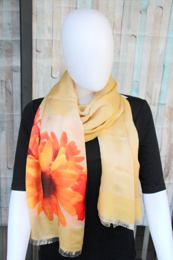 Gold Pashmina Schal Kaschmir Schal Mit Sonnenblumen Print von EthnicityLLC