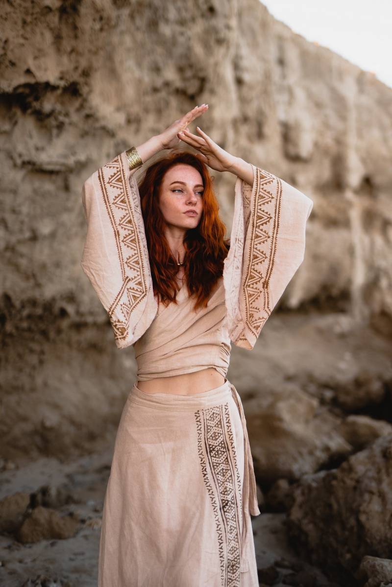 Boho Chic Roh Baumwolle Wrap Top | Ausgestellte Ärmel, Block Print von Ethnicqueen