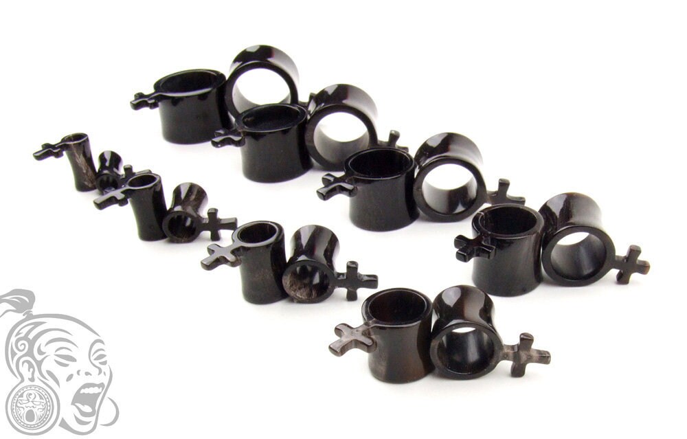 Tunnel Plugs, Kreuzausschnitt Außen, Büffelhörner, Erhältlich in 6/8/10/12/14/16/18/20 Millimeter von Ethnoide